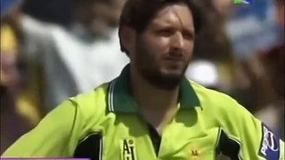 Virender Sehwag plays with Afridi's mind and emotions - YouTube