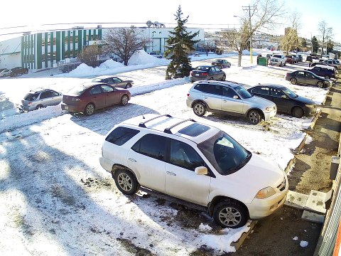Sortir de sa place de parking n'a jamais été aussi compliqué, jamais !
