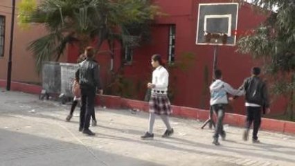 Silopi'de Göstericilerin İki Kez Yaktığı Okulda Eğitim Yeniden Başladı