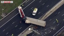 M25 Fatal Lorry Crash - Sky News Helicopter Footage.