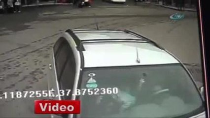 Batman'da Kaza Anı Kameraya Yansıdı