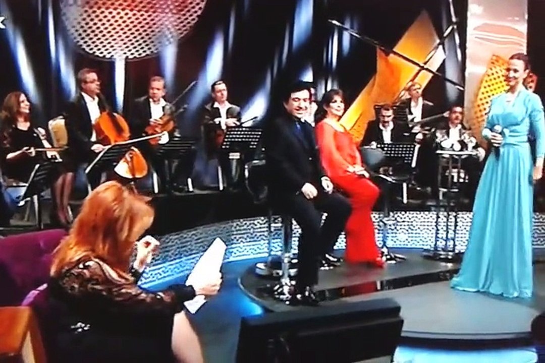 Canan Sezgin Geylan - Aylar Yıllar Geçti Yok Senden Bir Haber