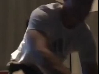 É assim que James celebra os golos fora do relvado