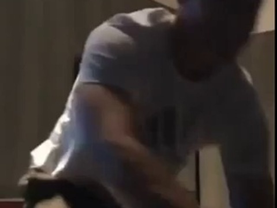 É assim que James celebra os golos fora do relvado