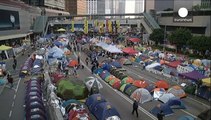 Las autoridades de Hong Kong comienzan a planificar el desalojo de los asentamientos