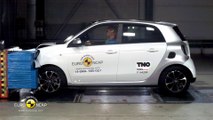 Yeni Smart ForFour EuroNCAP çarpışma - güvenlik testi videosu