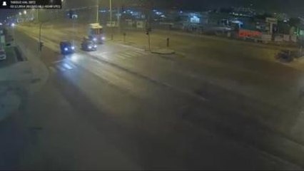 Park Halindeki Tır'ın Dorsesini Çaldılar