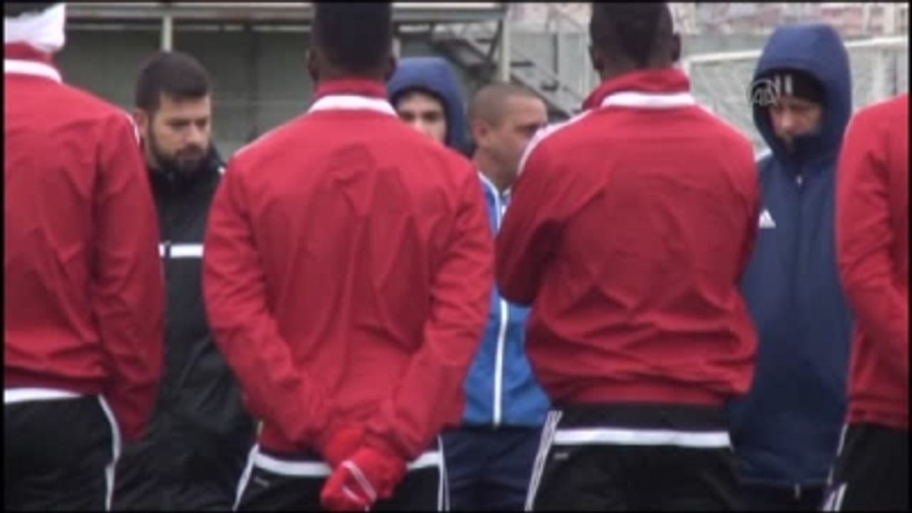 Carlos: "Fenerbahçe Maçına Galibiyet İçin Çıkacağız"