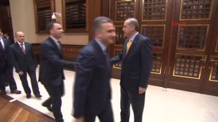 Cumhurbaşkanı Erdoğan, Başakşehir Kulübü Başkanı Gümüşdağ ve Beraberindekileri Kabul Etti