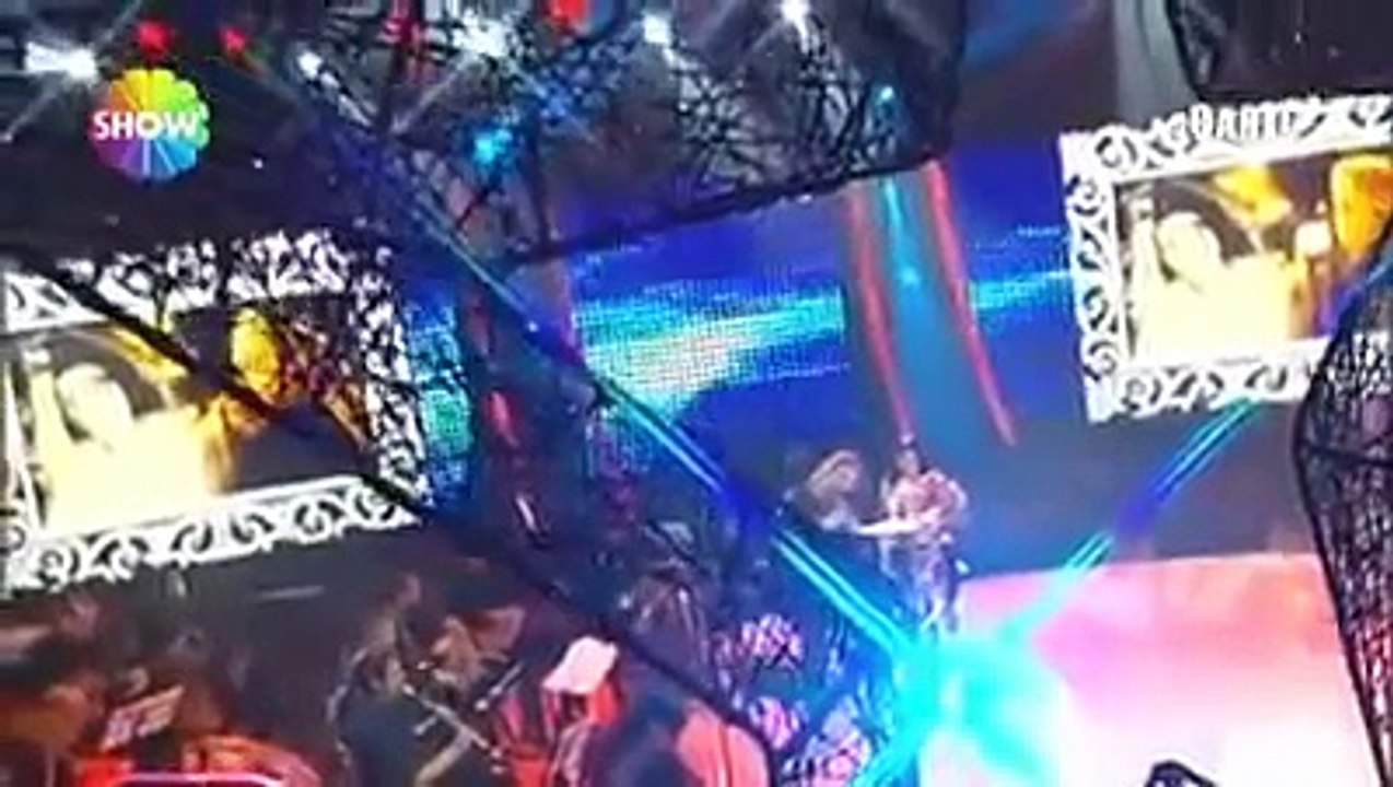 VOLKAN KONAK YILDIZ TİLBE ZÜLÜF DÖKÜLMÜŞ YÜZE