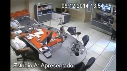 Invasão de policiais na Rádio Itatiaia