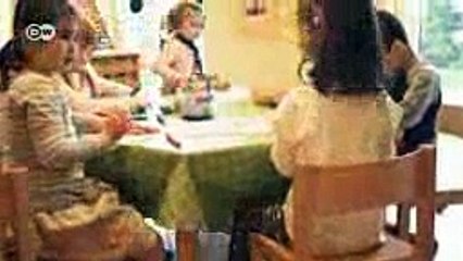 Please don′t be seated!