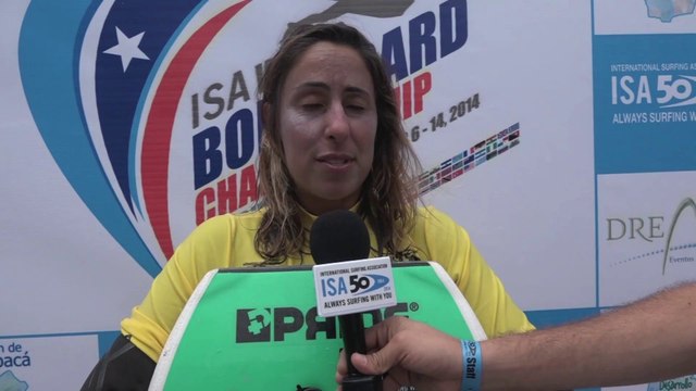 ANNE-CECILE LACOSTE - INTERVIEW CHAMPIONNATS DU MONDE DE BODYBOARD ISA - CHILI - 9 DECEMBRE 2014