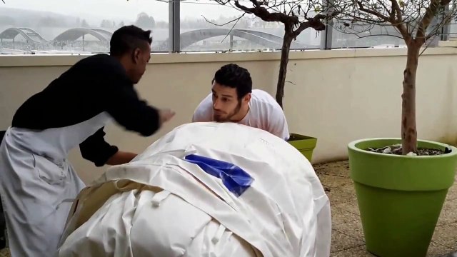 Montage maison de réfugiés gonflable M2B Gonflable- M2B Inflatable M2B Gonflable fabricant de gonflable sur mesure