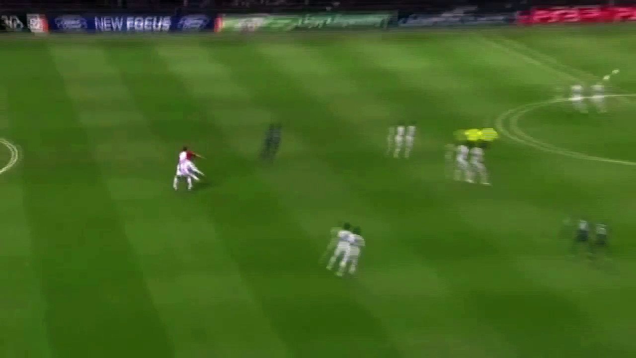 Top 10 UEFA - Dejan Stankovic: Inter Milan-Schalke 04, à Milan