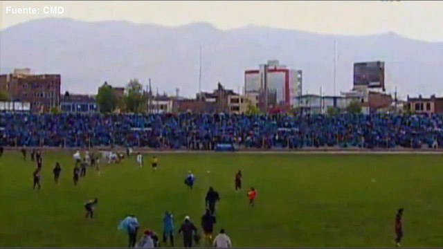 Joao Contreras se fait foudroyer en plein match au Pérou