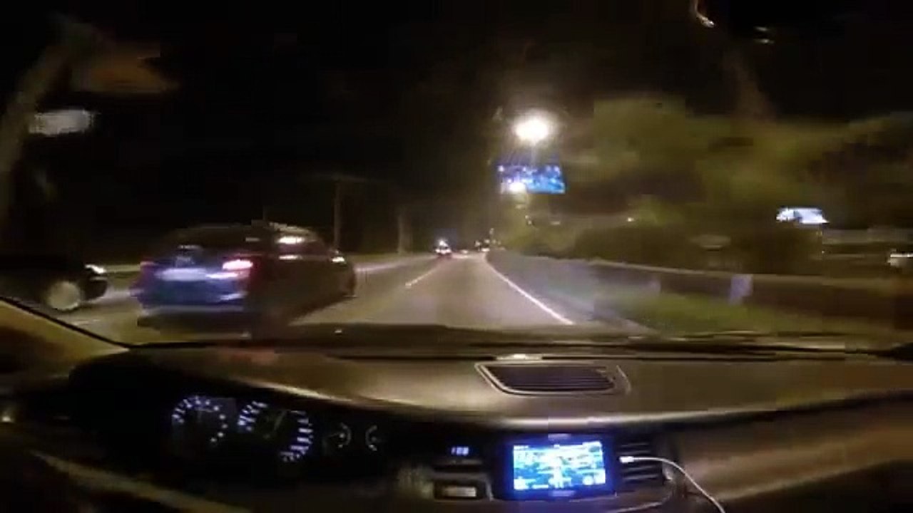 Otobanda Hızlı Gittiğini Sanan Adam