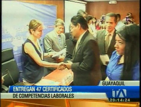Entregan 47 certificados de competencias laborales