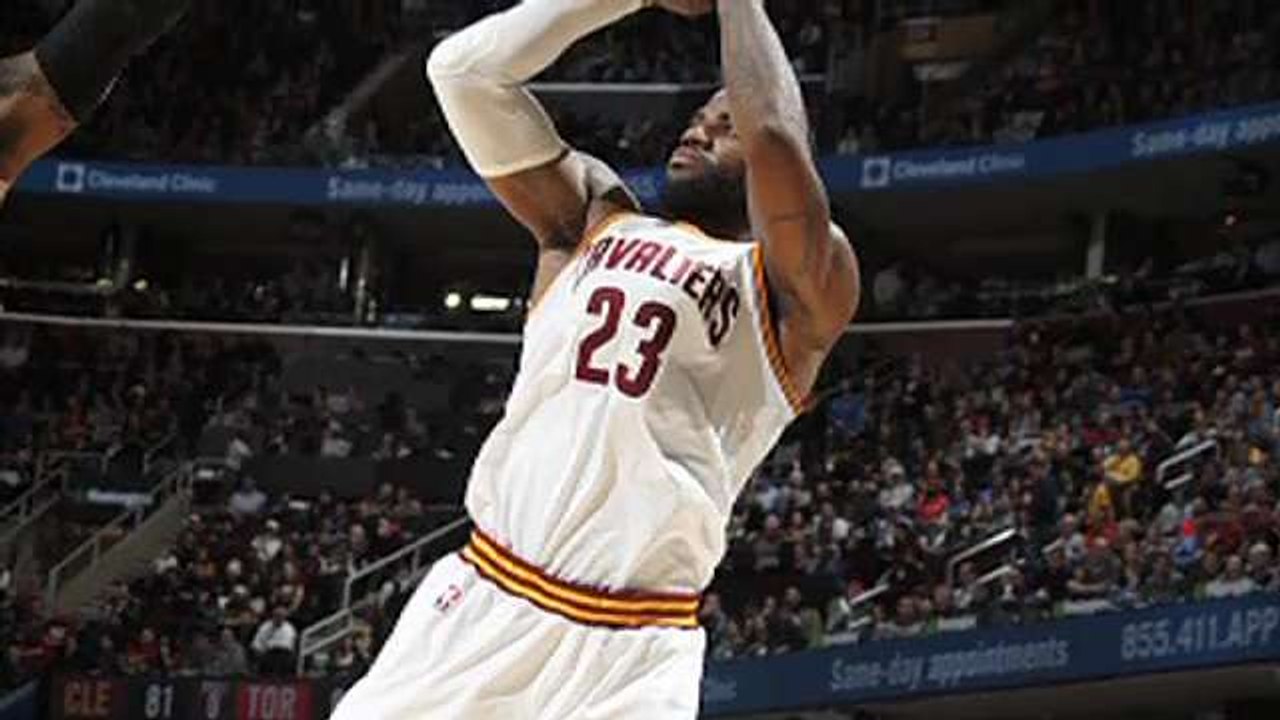 LeBron Lifts Cavs to Eighth Straight Win