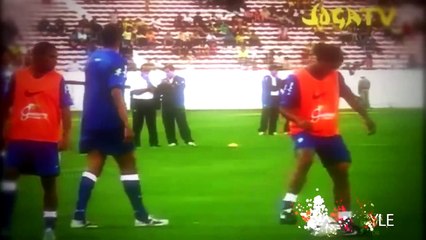 Ronaldinho ● Freestyle ● Crazy Tricks