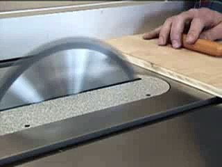 Une scie révolutionnaire (SawStop)