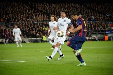 Le but de Luis Suarez - FC Barcelona 3-1 PSG