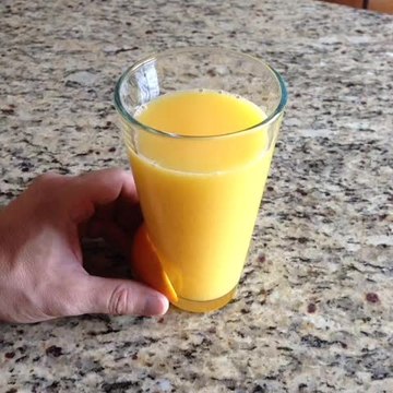 Instant orange juice squeezed in seconds