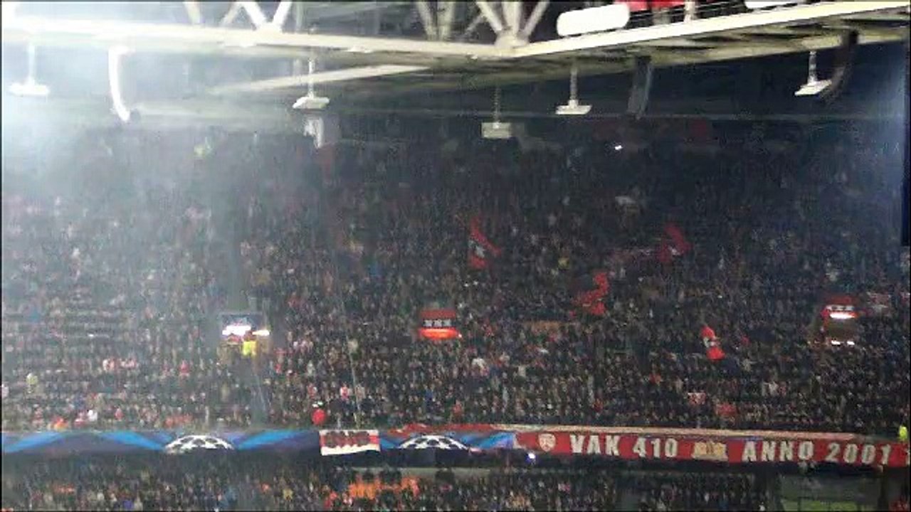 Άγιαξ-ΑΠΟΕΛ: Οπαδοί Άγιαξ 3