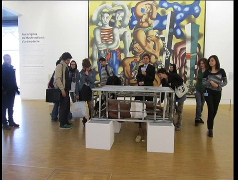 Sans titre Hommage Miroir Centre Pompidou 2011, avec la participation de Pierre Mercier. Dans le cadre de Jeudi's programme des grandes Ecoles d'Arts Européennes...