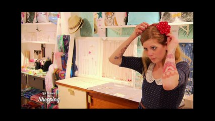 Les serre-têtes à fleurs de Morgane, ça ne passe pas !