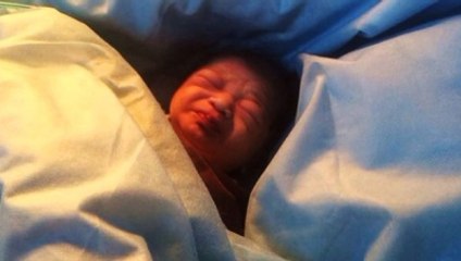 Çinli Anne, Yeni Doğmuş Bebeğini Tuvalete Attı