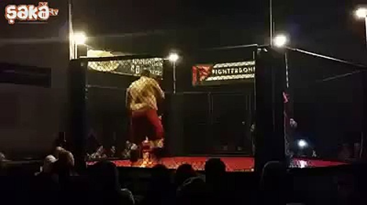 Uçarak Uçan Tekme Atamamak