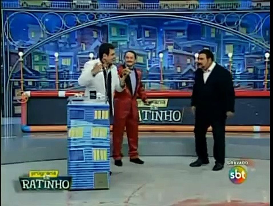 Luís Ricardo se queima,no Programa do Ratinho