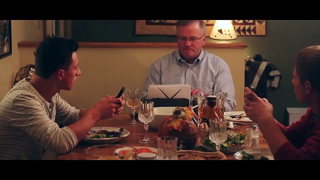 Passe moi le sel : quand un père en a marre que ses fils soient collés à leur téléphone