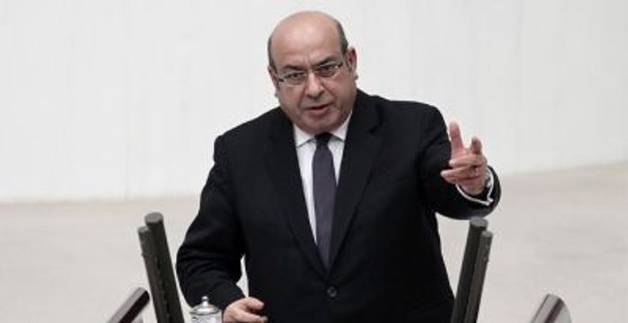 HDP'li Hasip Kaplan'dan Hükümete Yolsuzluk Şiiri