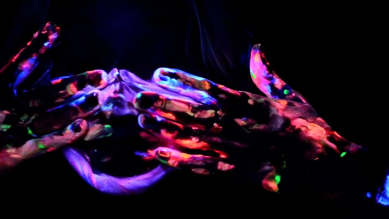 U.N.L............TEASER....FLUO.4.YOU