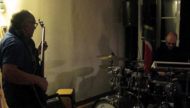 Maignelay-Montigny: le batteur Rémi Douay joue The Chicken de Jaco Pastorius