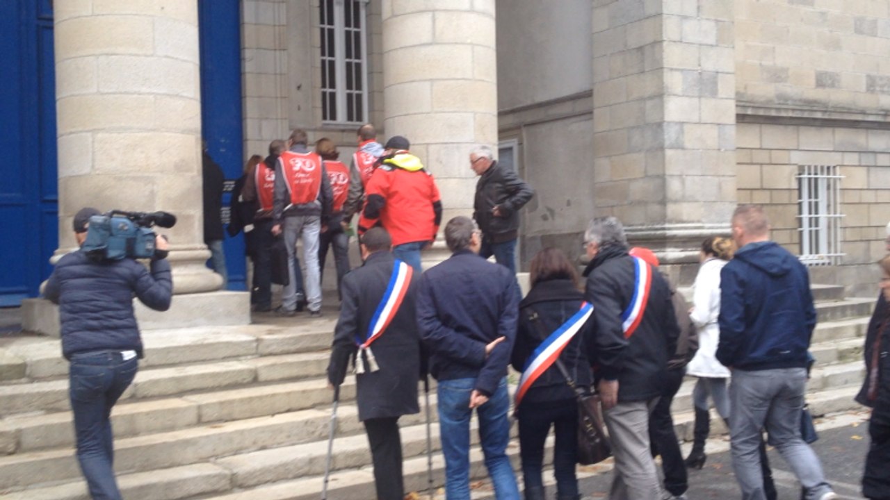 Les salariés d'Isobox devant le tribunal