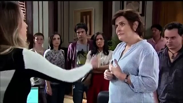 VITÓRIA-yone dá uns tapas em priscila