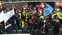 Défilé d'avocats, de notaires et d'huissiers dans Paris