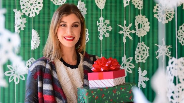 Allure Insiders - How to Do Holiday Party Makeup