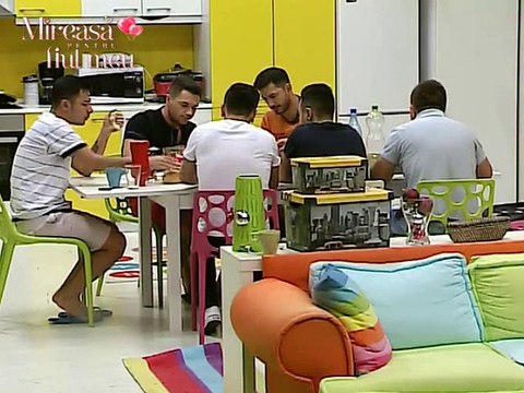 din casa fetelor ....din casa baietilor 2014-12-10 19-07-09-425