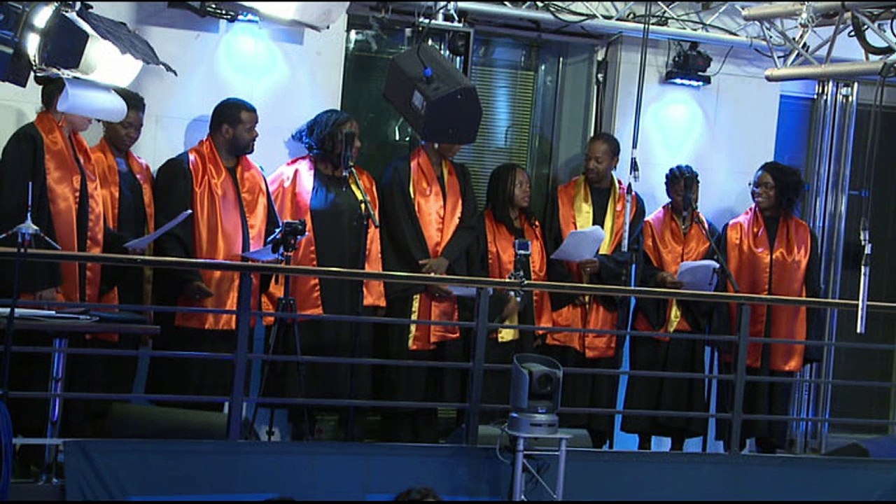 "Tournez les serviettes" version Gospel