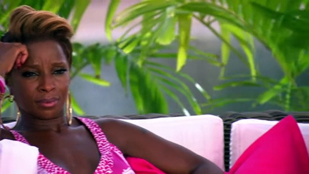 Hannah Barrett sings A Change Is Gonna Come by Sam Cooke -- Judges Houses -- The X Factor 2013 - official channel