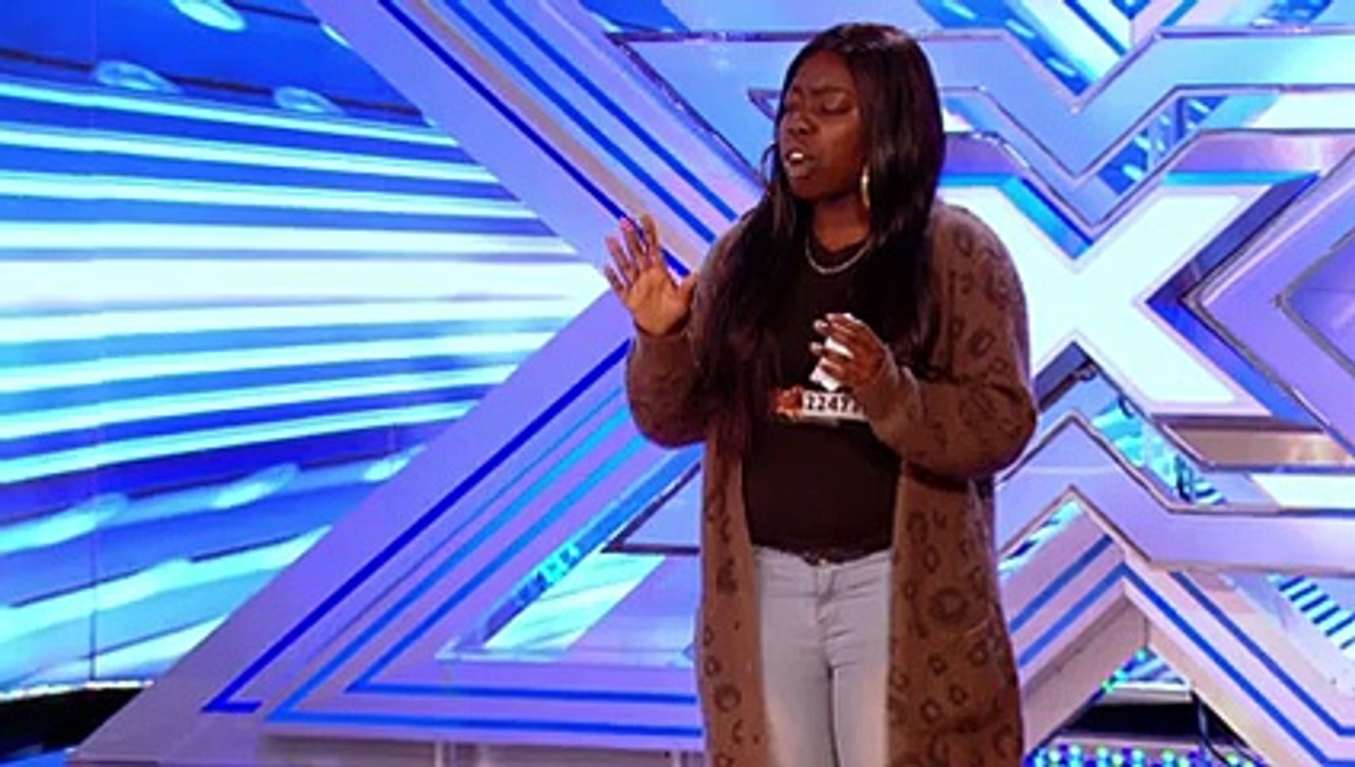 ⁣Hannah Barrett sings Read All About It by Emeli Sande - Room Auditions Week 1 -- The X Factor 2013 -