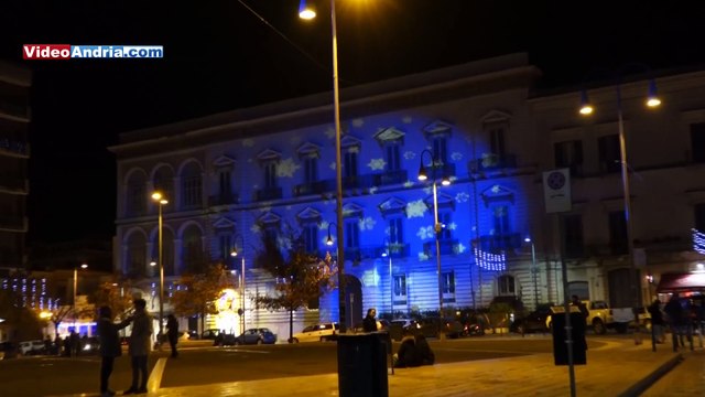 Andria: stupende proiezioni natalizie abbelliscono Piazza Catuma