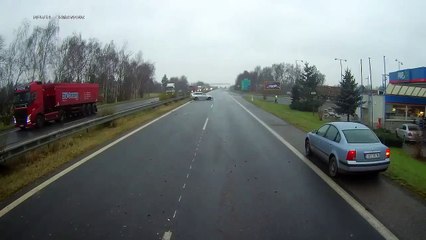 Carambolage sur une autoroute gelée