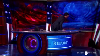 Le dragon Smaug du Hobbit interviewé au Colbert Show