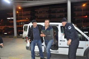 Şizofreni Tedavisi Gören Doktor Banyoda Eşini Doğradı