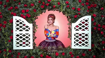 Wang Rong Rollin Chick Chick (王蓉 - 小雞小雞) MV